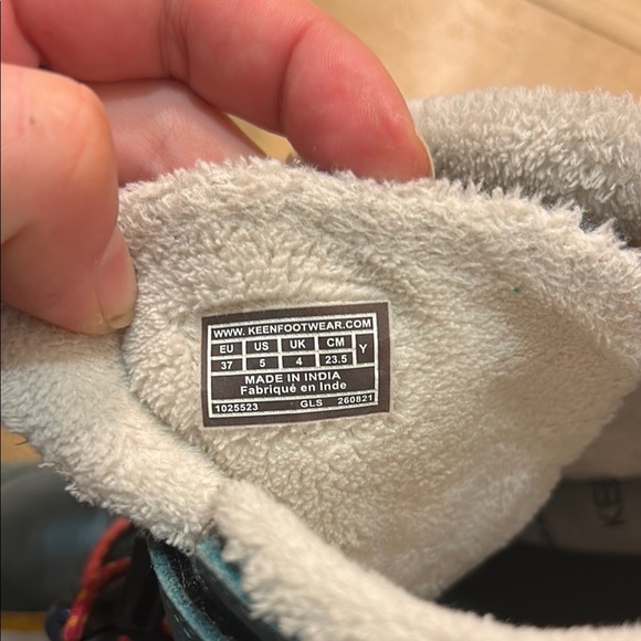 Keen Cozy Cream Fleece Lined Boots - Picture 3 of 6